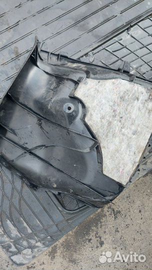 Обшивка багажника правая Bmw 525I E60 N52B25AF