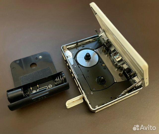 Sony Walkman WM-503 White 1987