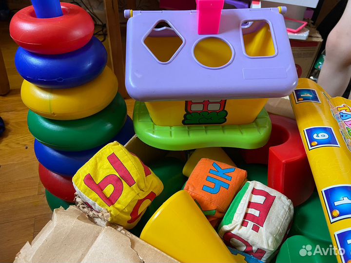 Развивающие игрушки