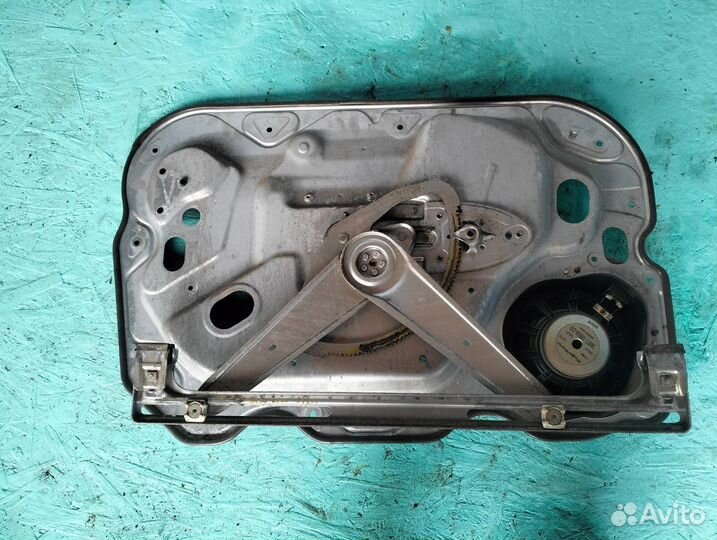 Стеклоподъемник передний правый Ford Focus 2 рест