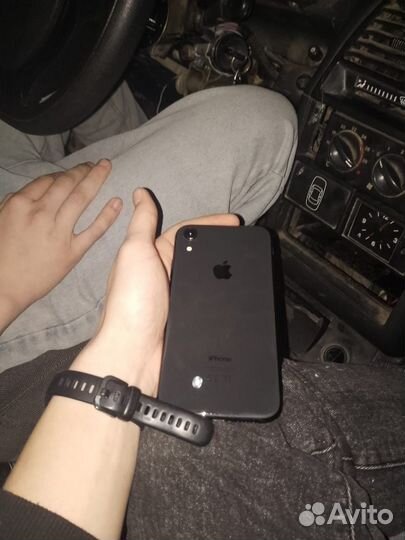 iPhone Xr, 64 ГБ