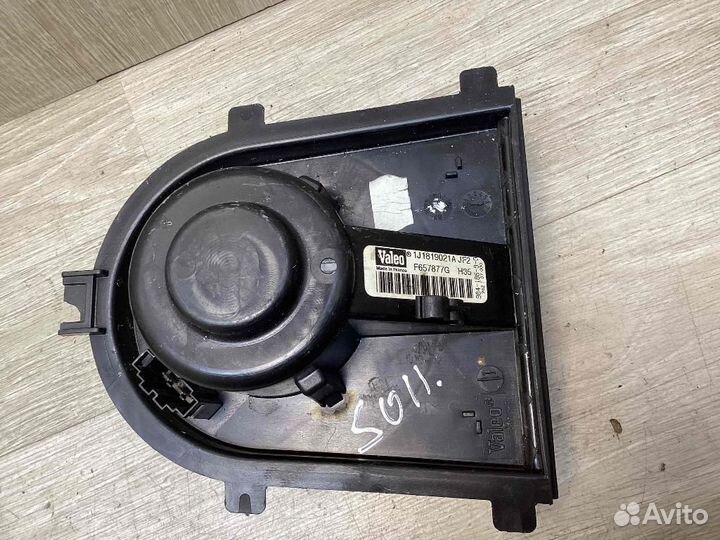 Моторчик печки Volkswagen Golf