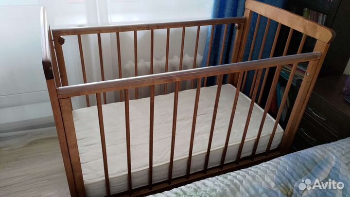 Детская кроватка