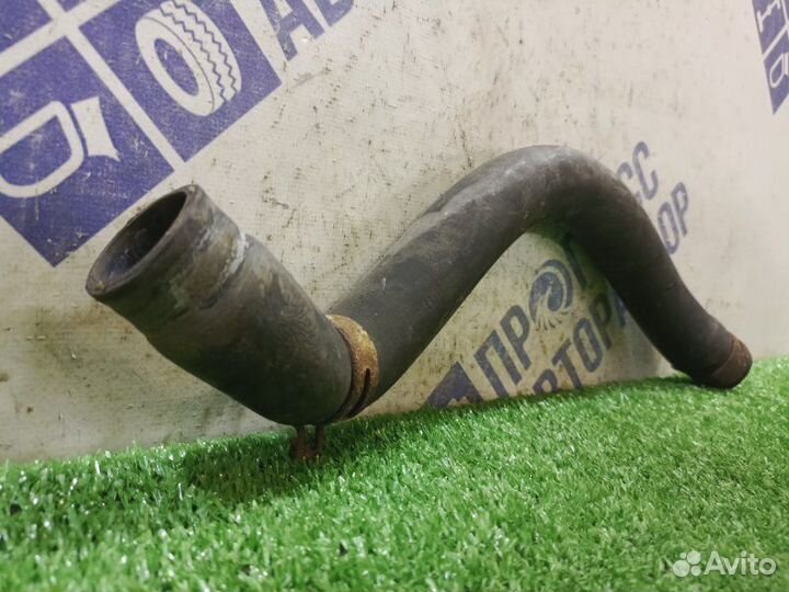 Патрубок радиатора печки Volkswagen Golf 3 хэтчбек