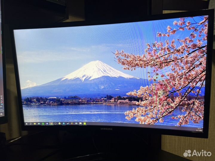 Монитор samsung