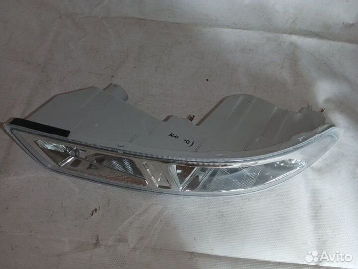 Фара противотуманная передняя правая Nissan Almera
