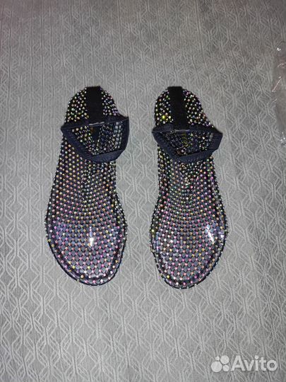 Босоножки сандалии со стразами с круглым носком