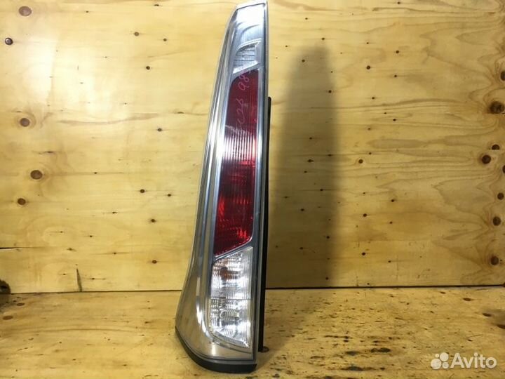 Фонарь лев. зад. nissan serena