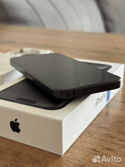 iPhone 15 Pro, 256 ГБ