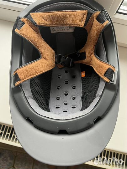 Шлем, капсуль, налобник, краги,ремни, недоуздок