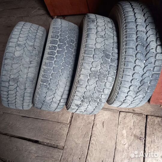 Yokohama IceGuard Stud IG65 185/65 R14 и 185/65 R14