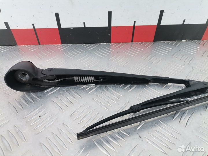 Щеткодержатель задний Audi A3 8L 1999 8D9955407A