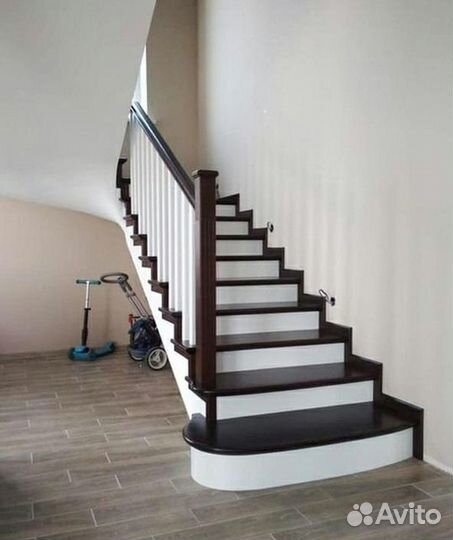 Лестница на металлокаркасе