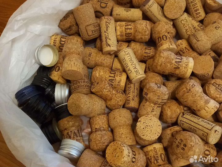 Пробки от шампанского и вина