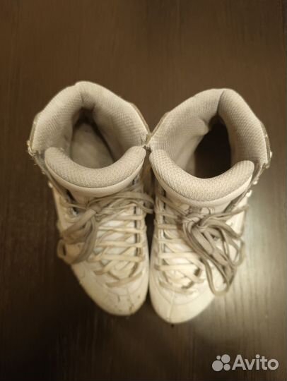 Профессиональные фигурные коньки