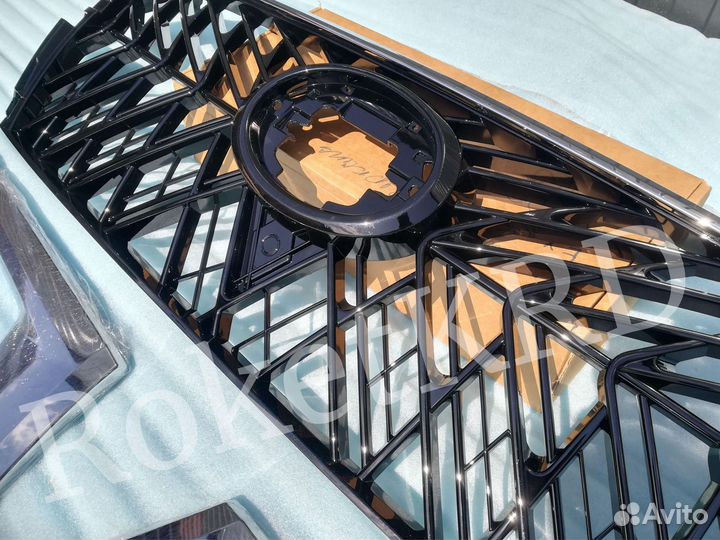 Решетка радиатора toyota land cruiser 200 TRD