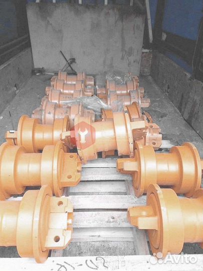 Каток поддерживающий Doosan DX300LCA 270-00047B