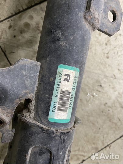 Пневмостойка передняя правая Lexus rx 2003