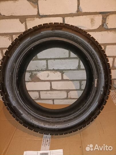 Pirelli Ice Zero FR 215/50 R17 95H