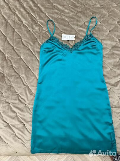 Шелковая ночная сорочка