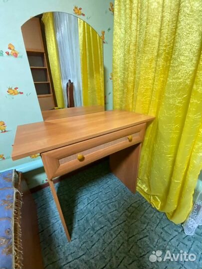 Спальный гарнитур