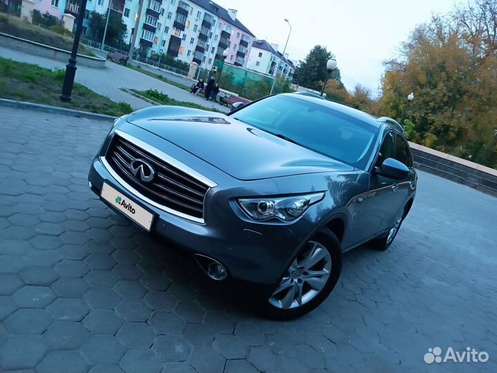 Infiniti QX70 3.7 AT, 2013, 145 000 км
