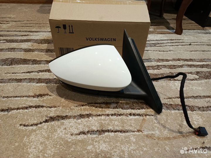 Новое зеркало правое Skoda Kodiaq белое 13 пин