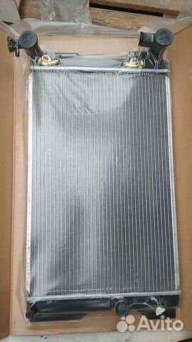 Радиатор основной на toyota corolla axio NZE140