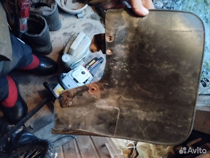 Брызговики Ниссан Патрол 1997