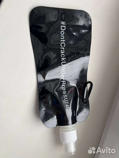 Переносная бутылка Tag Heuer с карабином