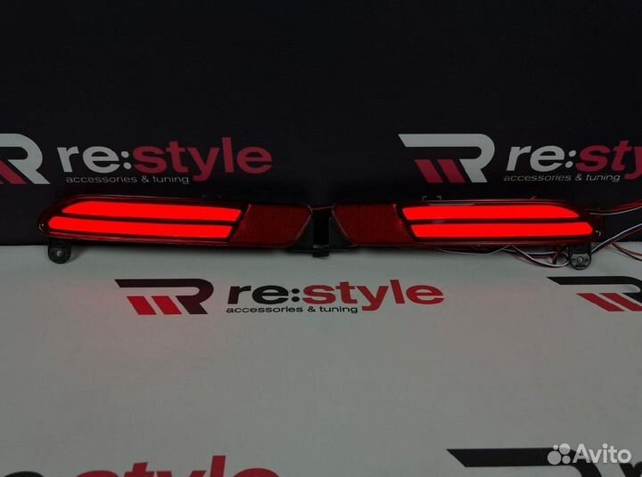 Катафоты в задний бампер Toyota Rav4(XA50)