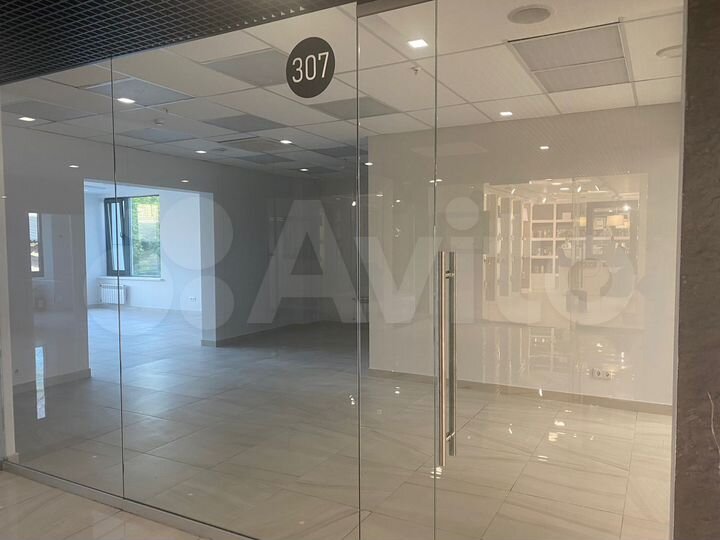 Торговое помещение / Офис 67.35 м²