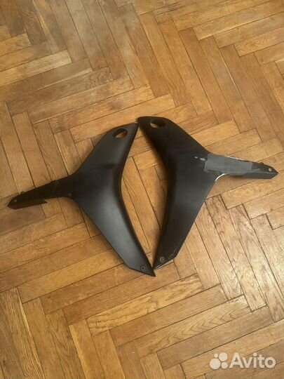 Левая и правая половина пластика honda cbr 600rr