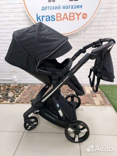 Коляска с автоматической системой торможения
