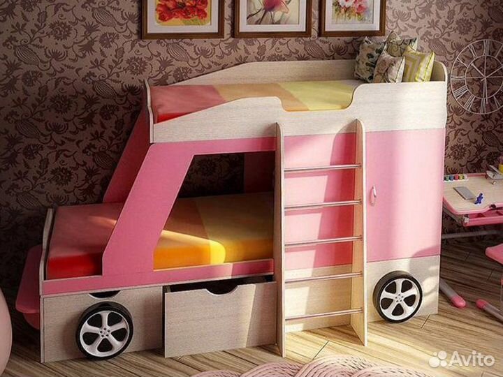 Двухъярусная кровать
