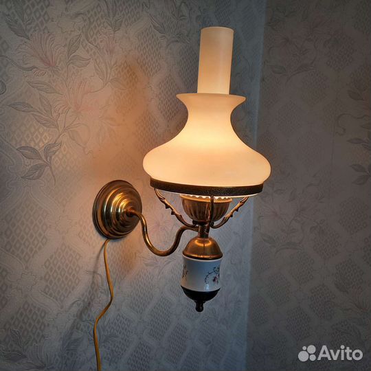 Светильник старинный настенный