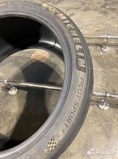 Michelin Pilot Sport 4 S 285/35 R20 104Y