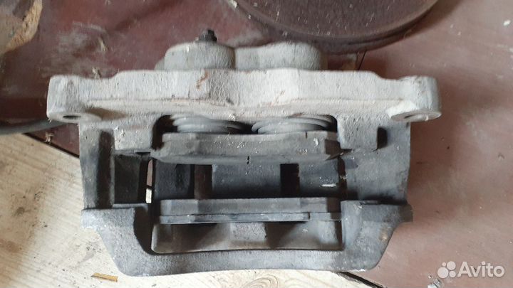 Передние ступеци