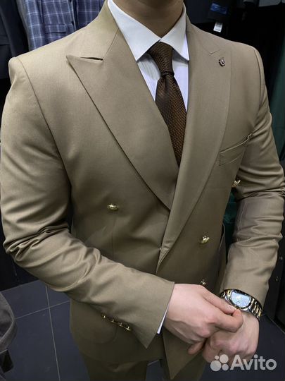 Двубортный костюм Rich