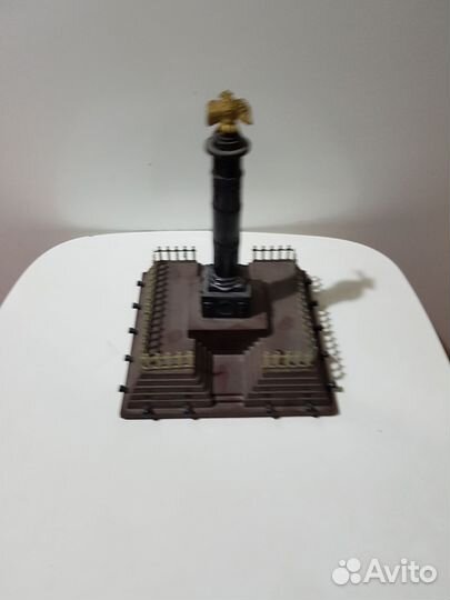 Часы ракета Коперник