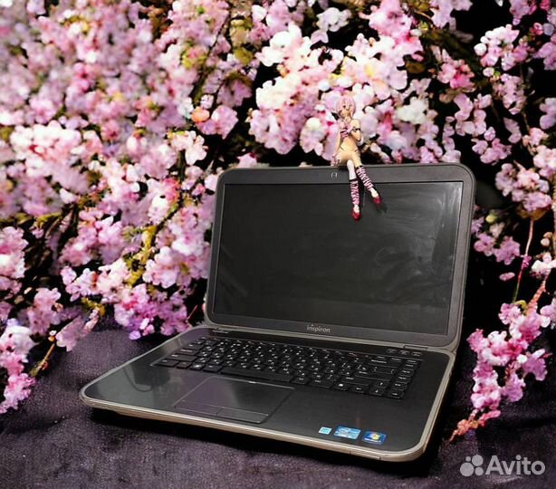 Ноутбук Dell 15,6 i3 6GB HD7670m 500GB