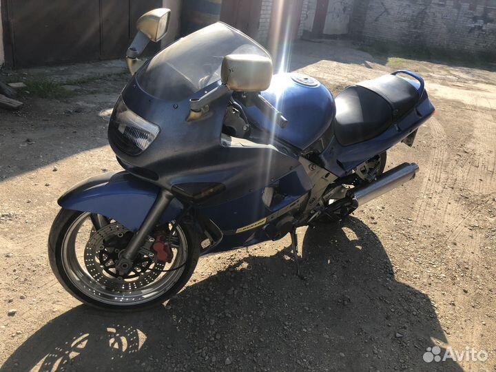 Kawasaki Zzr400-2