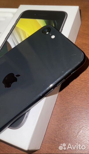 iPhone SE 2020 64 GB (Black)