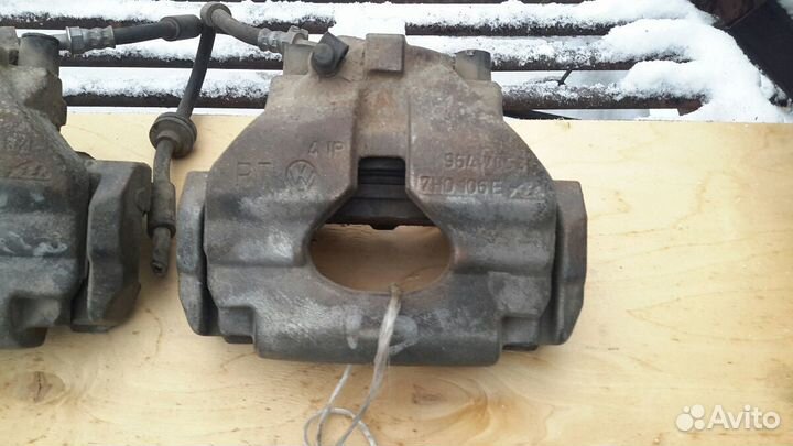 Суппорта передние пара volkswagen T5 GP