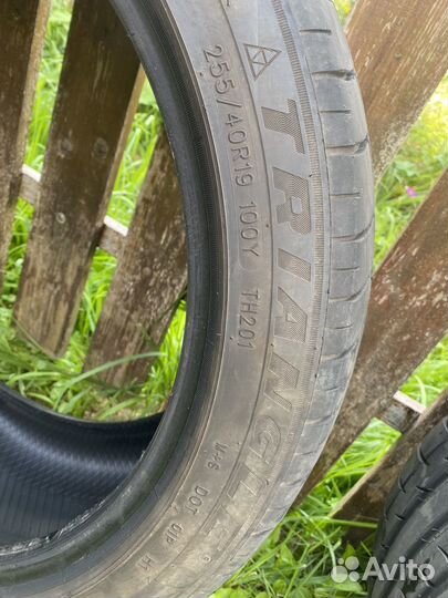 Triangle Sports TH201 255/40 R19