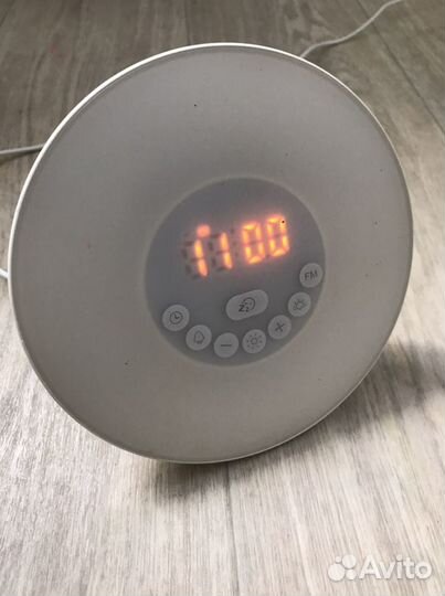 Световые часы будильник fm радио