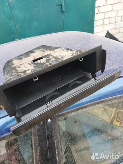 Бардачек Volkswagen Passat B3