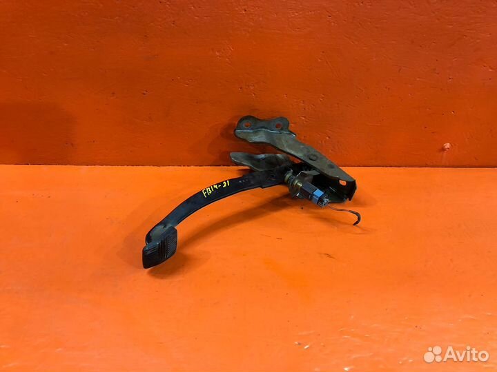 Педаль тормоза nissan sunny *B14