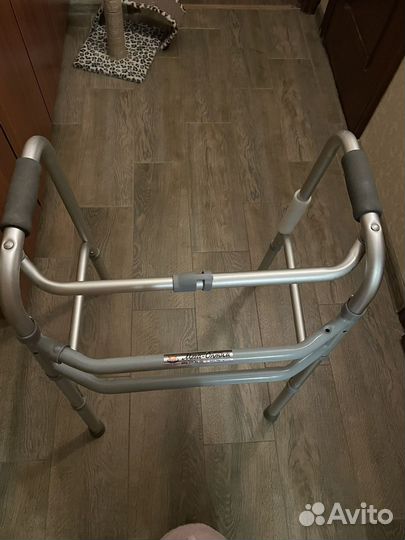 Ходунки для взрослых шагающие