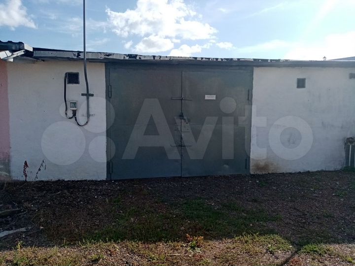 Гараж, > 30 м²